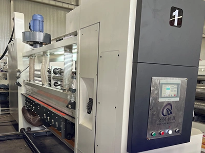 Alimentateur par bord d’attaque